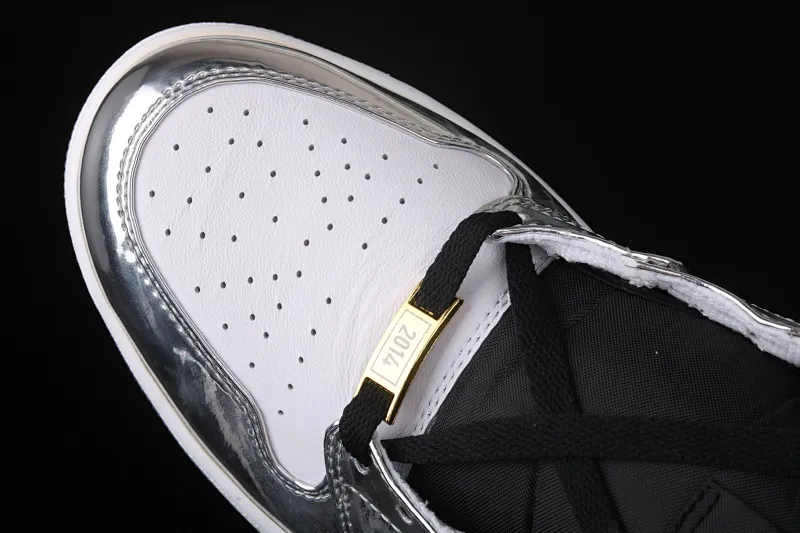 All categories Air Jordan Jordan series basketball shoes Air Jordan 1 High #ZG version Air Jordan 1 Pass The Torch AJ1 Joe 1 Leonard liquid electroplating silver AQ7476-016